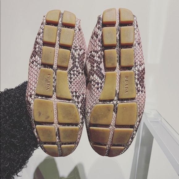 PRADA loafers snake print. Size 8.5 - Picture 4 of 4